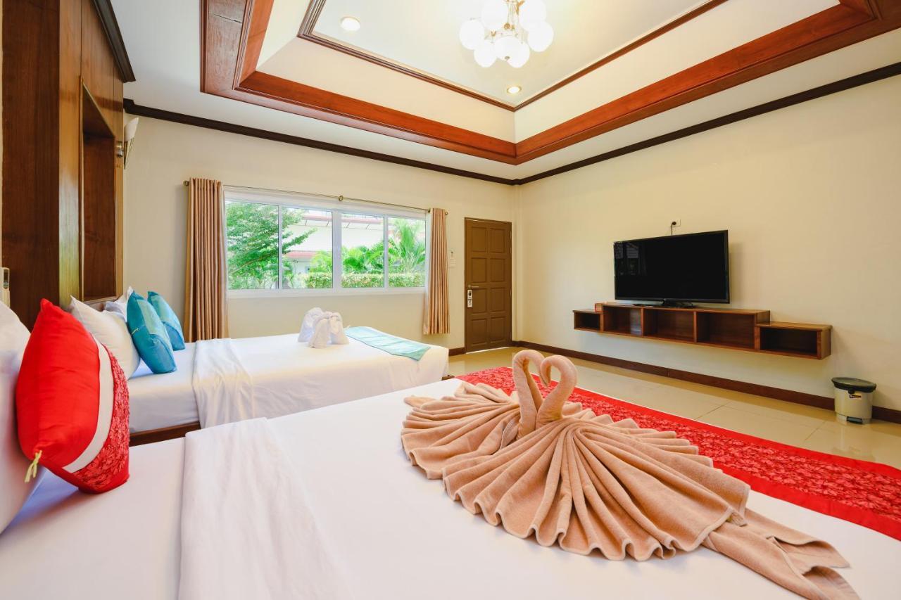 Phuket Airport Villa Ban Bo Han Bagian luar foto