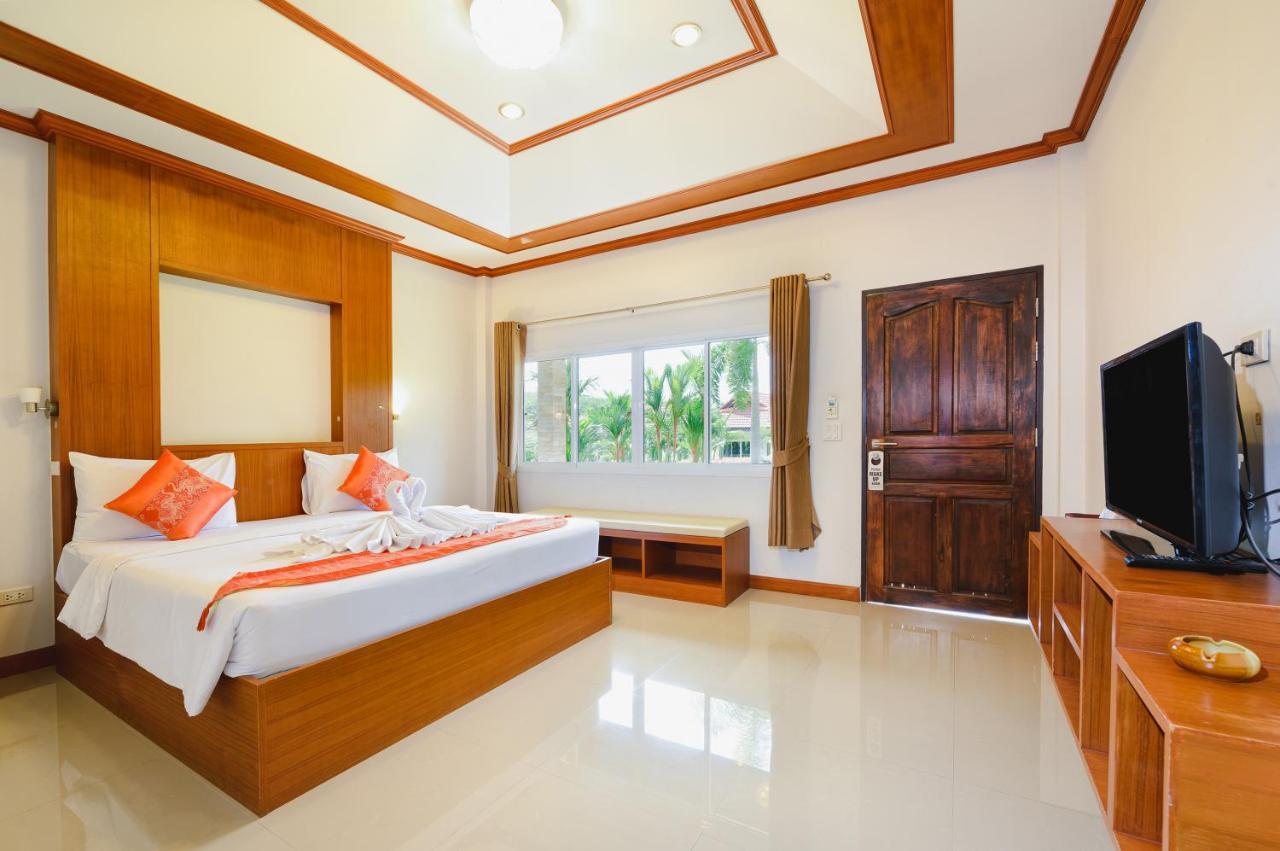 Phuket Airport Villa Ban Bo Han Bagian luar foto